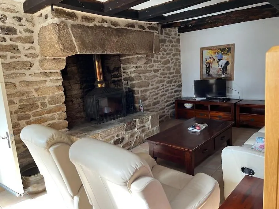 Longere Chaleureuse Et Familiale - 3 Chambres Limerzel 0*,